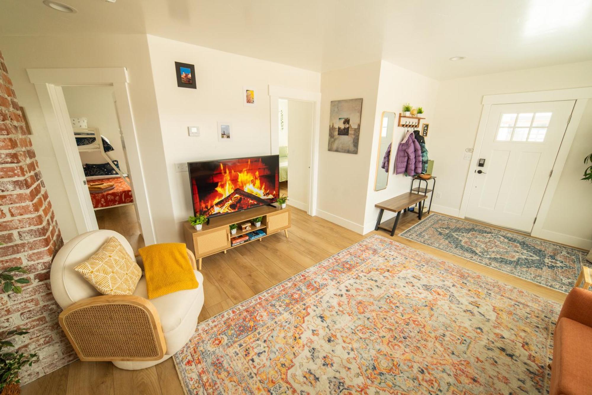Reno'S Biggest Little House - Cozy Home Theatre 외부 사진
